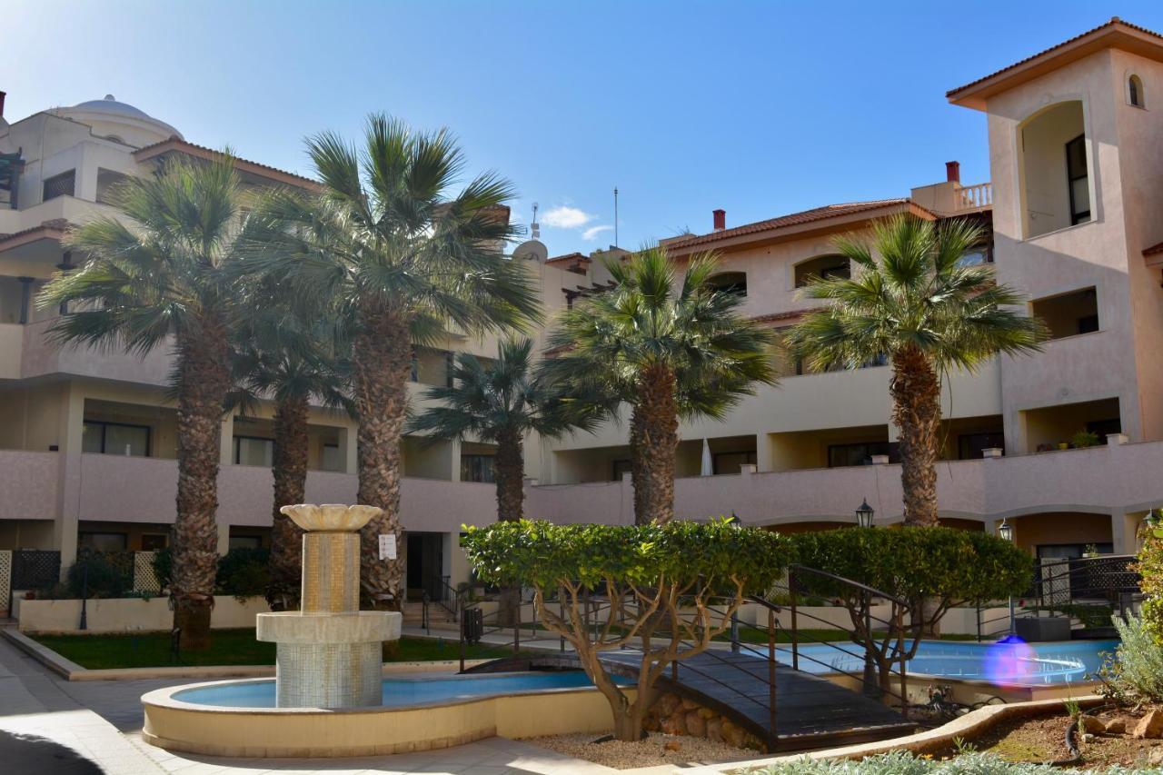 Queens Gardens - Kato Paphos - Next To Kings Ave Mall --- By Yiota Exterior foto